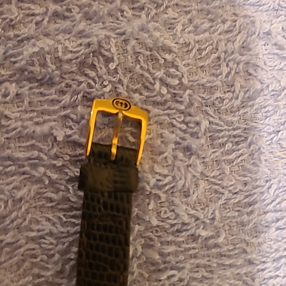 Gucci 3000l watch - Picture 3 of 6